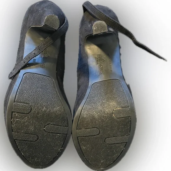 Fergalicious Black Faux Suede Heel - Picture 4 of 4